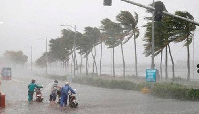 Dải hội tụ nhiệt đới tạo nên các cơn bão ở biển Đông và trên đất liền của Việt Nam