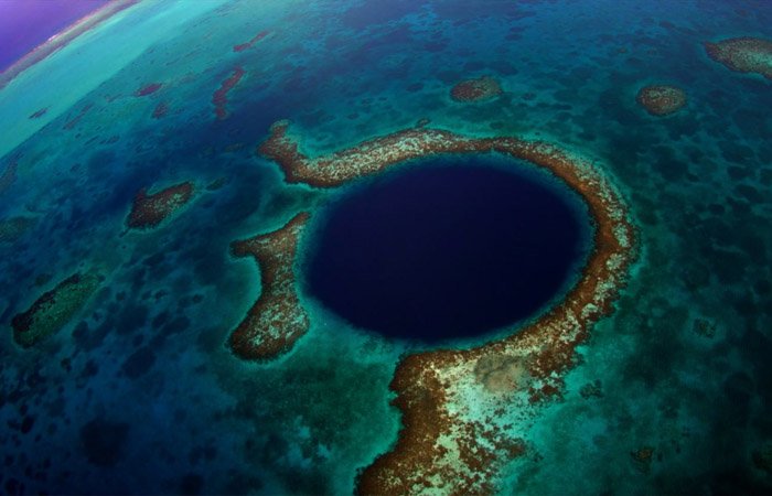 Hình ảnh về hố The Great Blue Hole tại Belize 