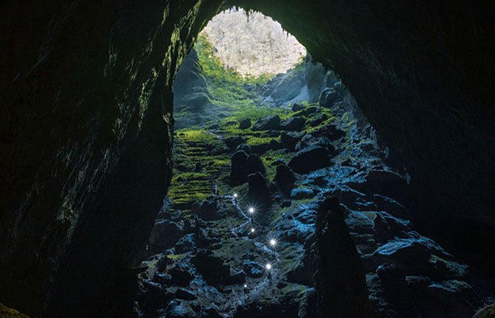Một trong những hố sụt trong hang Sơn Đoòng, Quảng Bình