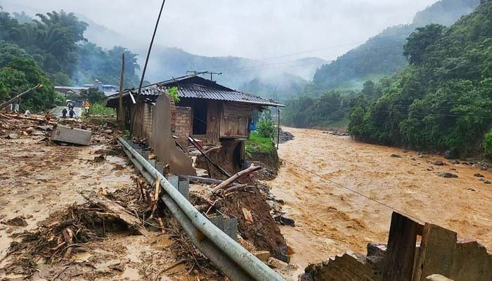 Lũ quét thường xảy ra một cách đột ngột với sự phá huỷ trên diện rộng