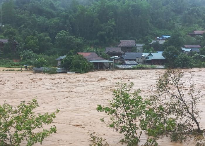 Lũ lụt gây thương vong và mất tích do nước cuốn trôi