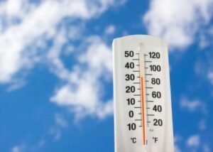 Biên độ nhiệt năm là gì và ý nghĩa trong địa lí khí hậu