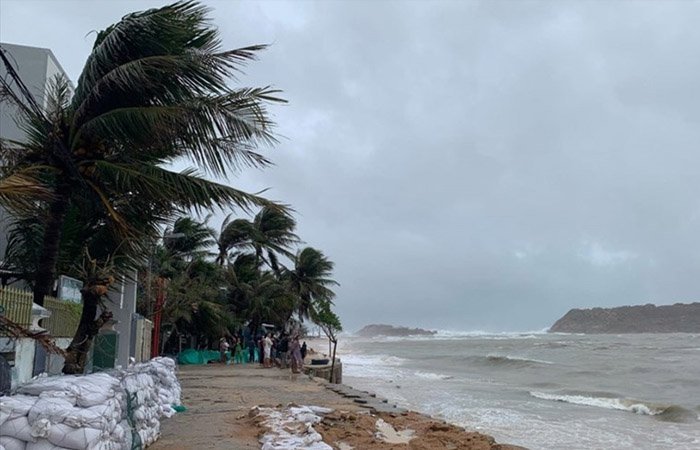 Gió mùa Tây Bắc thổi vào nước ta từ tháng 5 đến khoảng tháng 10 hàng năm