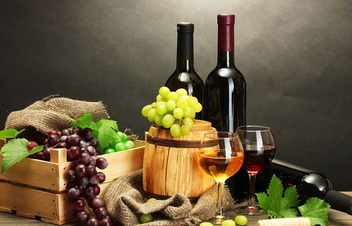 Khí hậu Địa Trung Hải rất thích hợp cho việc trồng nho làm rượu vang