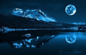 Mặt Trăng Xanh: Giải Mã Hiện Tượng Kỳ Thú Nghìn Năm