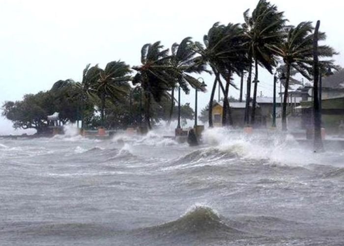 Tác động của bão và áp thấp nhiệt đới vào mùa hè và mùa thu