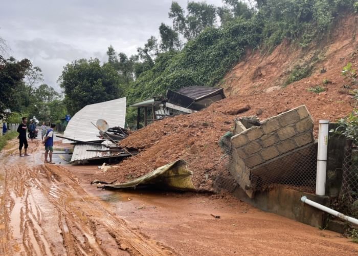 Trượt lở đất dọc do biến đổi khí hậu và sự gia tăng cường độ thiên tai