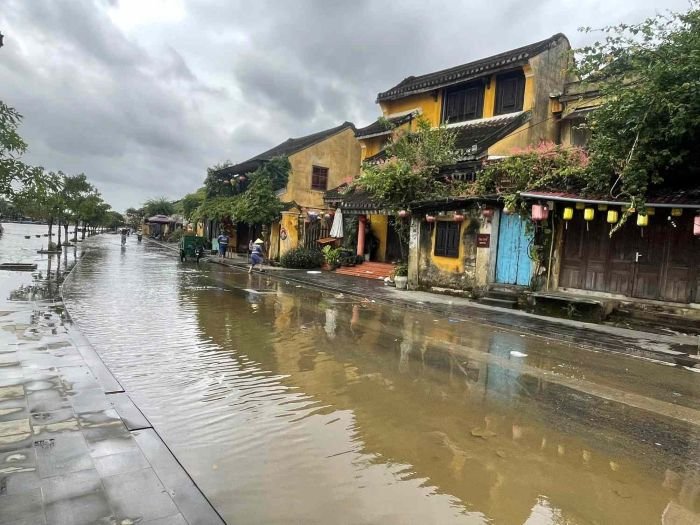 mua mua da nang thang may