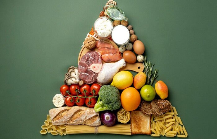 Mọi người cần xây dựng chế độ ăn đầy đủ chất dinh dưỡng