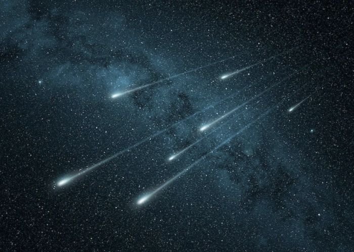 Mưa sao băng là sự kiện một nhóm các vật thể vũ trụ xâm nhập vào bầu khí quyển với vận tốc cực lớn