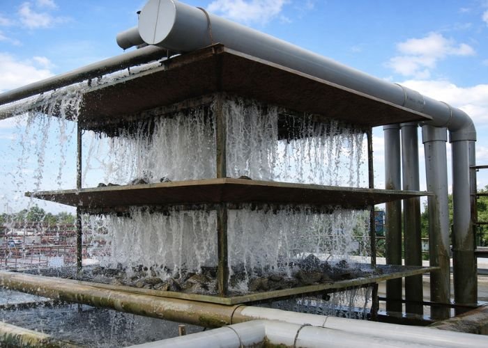 Sử dụng hệ thống dàn mưa để oxy hóa phèn sắt