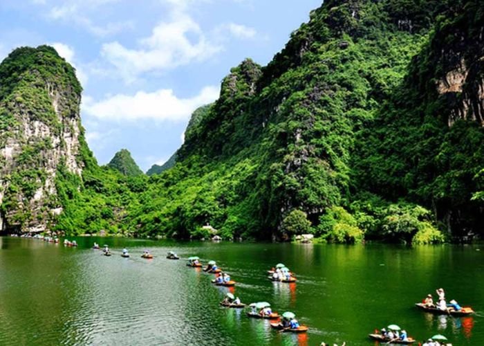 Sự phân hóa khí hậu rõ rệt giữa các vùng miền giúp Việt Nam sở hữu nhiều loại hình du lịch nghỉ dưỡng